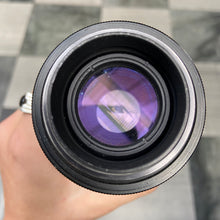 Load image into Gallery viewer, Pentacon 200mm f/4 Lens