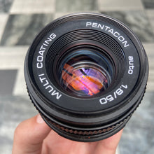 Load image into Gallery viewer, Pentacon Auto 50mm f/1.8 Multi-Coated Lens