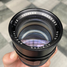 Load image into Gallery viewer, Auto Albinar Special 135mm f/2.8 Lens