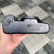 Load image into Gallery viewer, Canon EOS 1000F Body