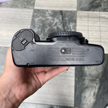 Load image into Gallery viewer, Canon EOS 1000F Body