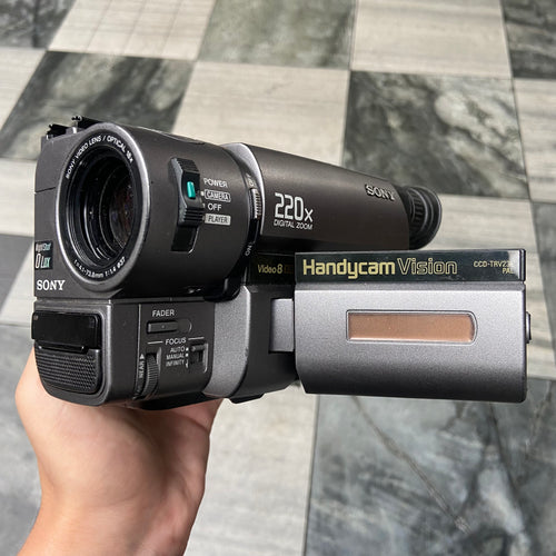 Sony Handycam Vision CCD-TRV23E