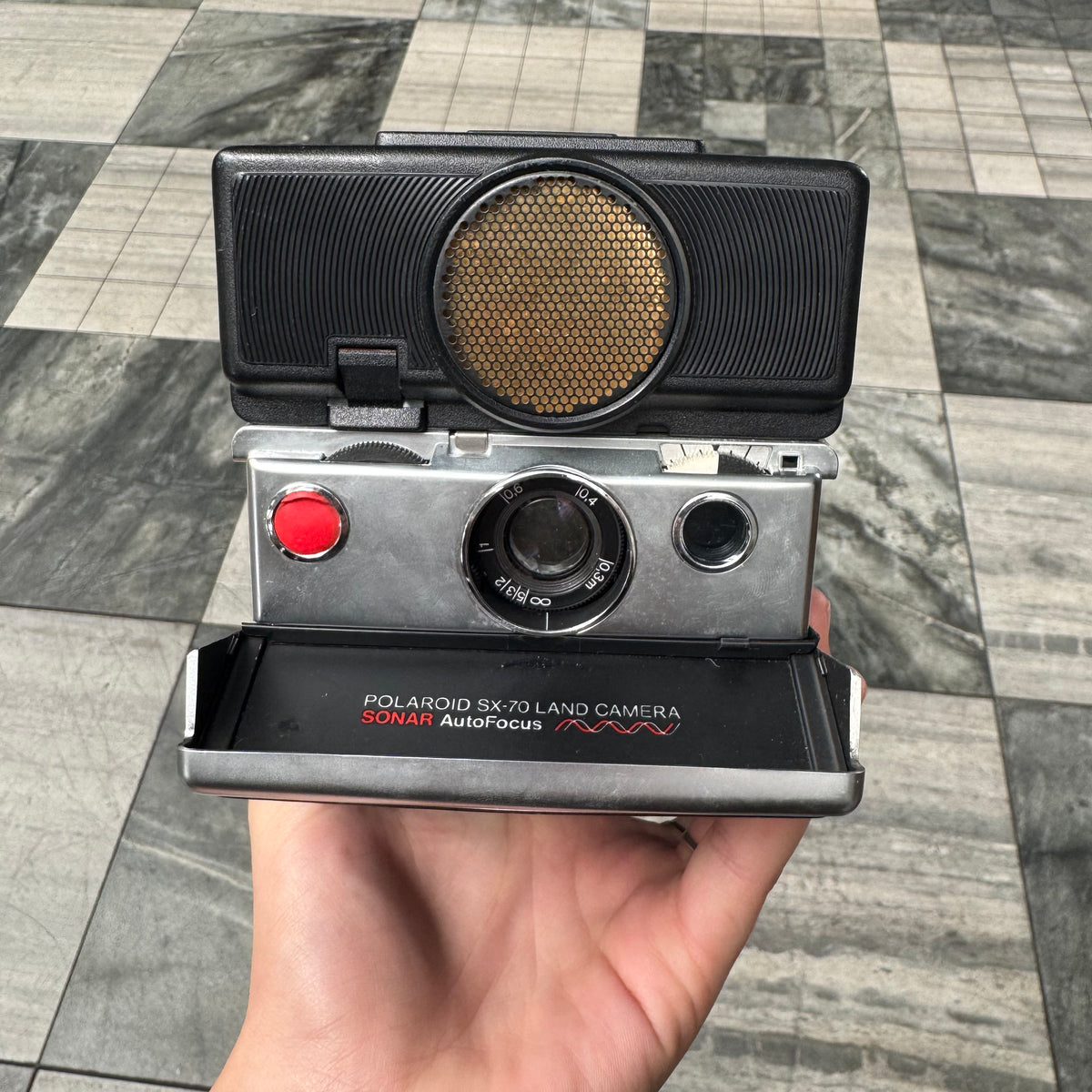Polaroid SX-70 Sonar Autofocus – Junktion NZ