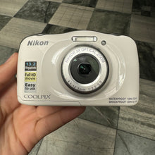 Load image into Gallery viewer, Nikon Coolpix W100 - WATER/SHOCK PROOF!