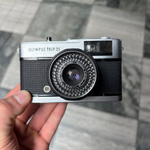 Load image into Gallery viewer, Olympus Trip 35