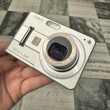 Load image into Gallery viewer, Casio Exilim EX-Z57