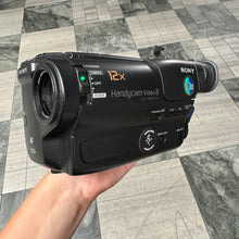 Load image into Gallery viewer, Sony CCD-TR380E Video 8 Handycam