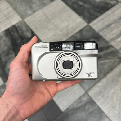 Minolta Riva Zoom 90