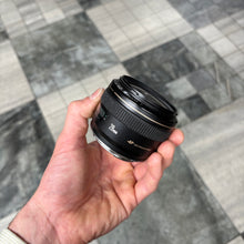 Load image into Gallery viewer, Canon AF 28mm f/1.8 Lens