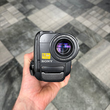 Load image into Gallery viewer, Sony CCD TR311E