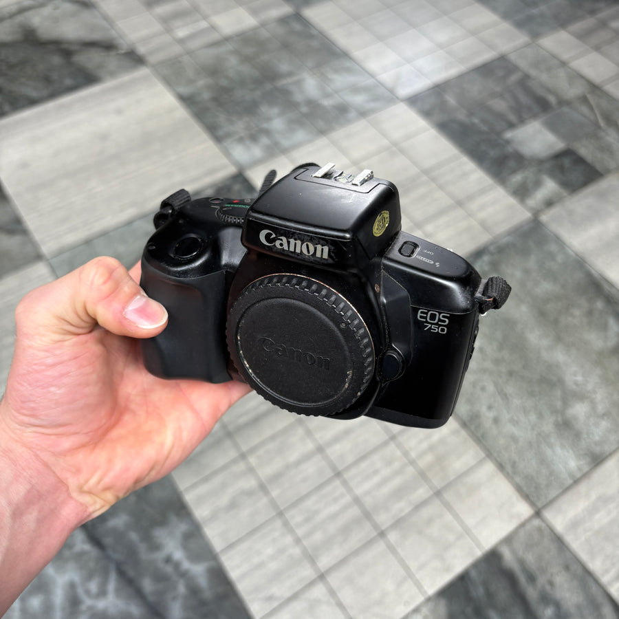 Canon EOS 750 Body