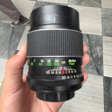 Load image into Gallery viewer, Tasman Auto 135mm f/2.8 Lens