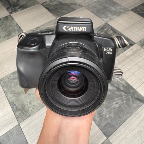 Canon EOS 750