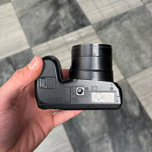 Load image into Gallery viewer, Fujifilm FinePix S2960