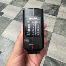 Load image into Gallery viewer, Minolta Electroflash 20 Flash