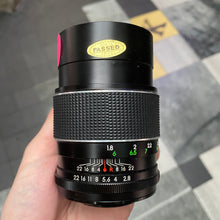 Load image into Gallery viewer, Tasman Auto 135mm f/2.8 lens