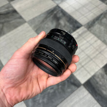Load image into Gallery viewer, Canon AF 85mm f/1.8 Lens