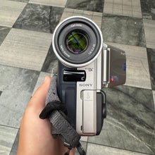 Load image into Gallery viewer, Sony Handycam DCR-PC100E