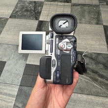 Load image into Gallery viewer, Sony Handycam DCR-PC100E
