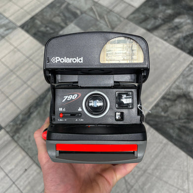 Polaroid 790