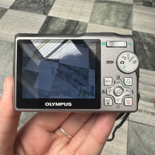 Load image into Gallery viewer, Olympus Mju 700
