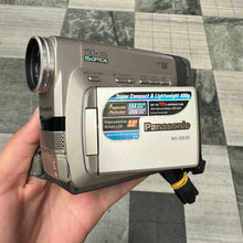 Load image into Gallery viewer, Panasonic NV-DS35 Camcorder