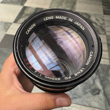 Load image into Gallery viewer, Canon FD 200mm f/1.4 Lens