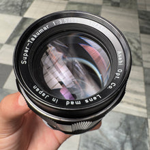 Load image into Gallery viewer, Super-Takumar 135mm f/3.5 Lens