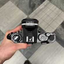 Load image into Gallery viewer, Nikon FE2