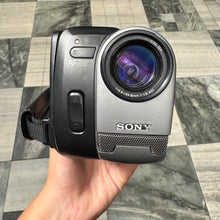 Load image into Gallery viewer, Sony CCD-TRV21E PAL Handycam