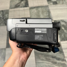 Load image into Gallery viewer, Sony CCD-TRV21E PAL Handycam