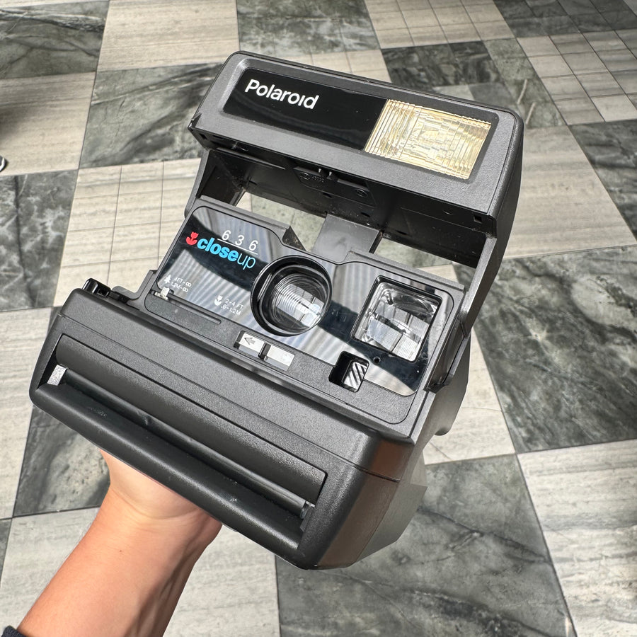 Polaroid 636 Close-Up