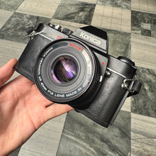 Load image into Gallery viewer, Konica Autoreflex TC