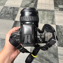 Load image into Gallery viewer, Minolta Dynax 500si