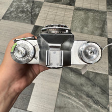 Load image into Gallery viewer, Zeiss Ikon Contaflex