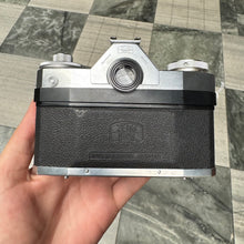 Load image into Gallery viewer, Zeiss Ikon Contaflex