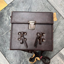 Load image into Gallery viewer, Vintage Leather Camera Case