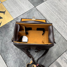 Load image into Gallery viewer, Vintage Leather Camera Case