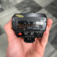 Load image into Gallery viewer, Olympus Electronic T32 Flash