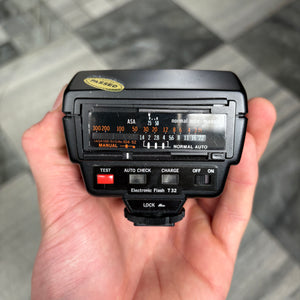 Olympus Electronic T32 Flash