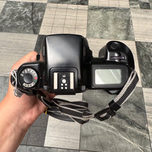 Load image into Gallery viewer, Canon EOS 1000F Body