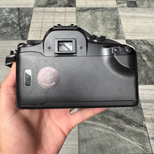 Load image into Gallery viewer, Canon EOS 1000F Body