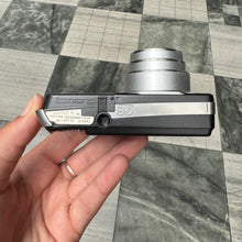 Load image into Gallery viewer, Ricoh Caplio R7