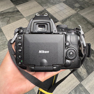 Nikon D5000