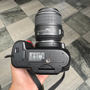 Nikon D5000