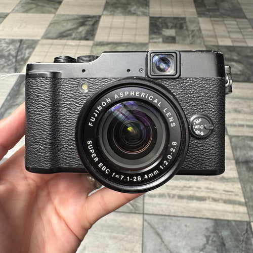 Fujifilm X10