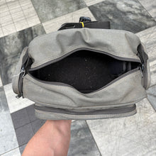 Load image into Gallery viewer, Vintage Camera Bag