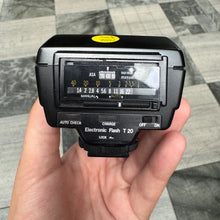 Load image into Gallery viewer, Olympus T20 Electronic Flash
