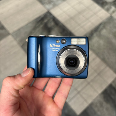 Nikon coolpix 5200