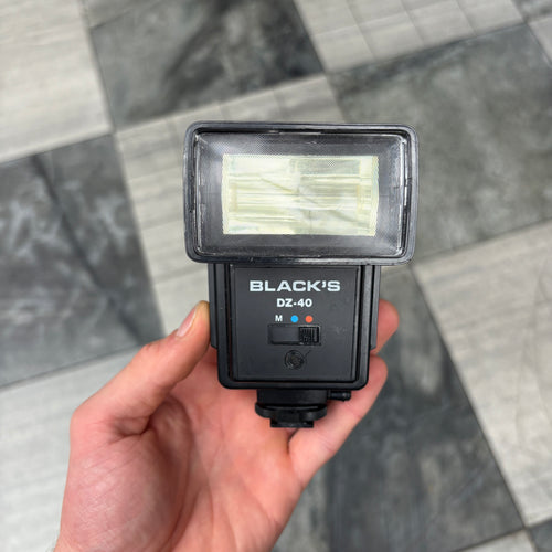 Blacks DZ-40 Flash
